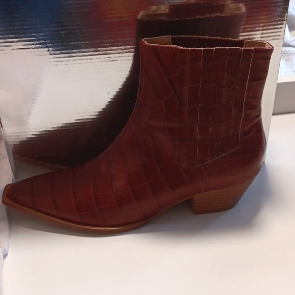 Schutz boots - Picture 5 of 12